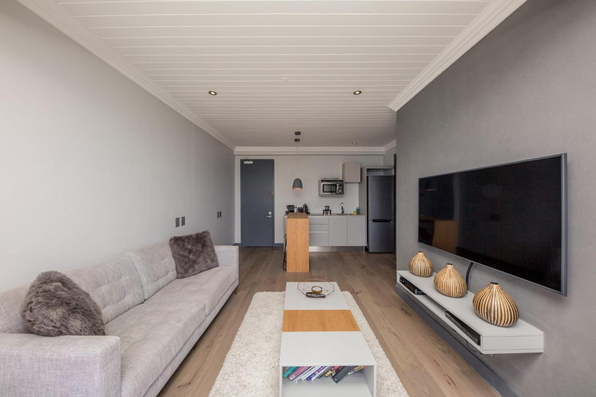 Seasonsfind - The Bay Appartement