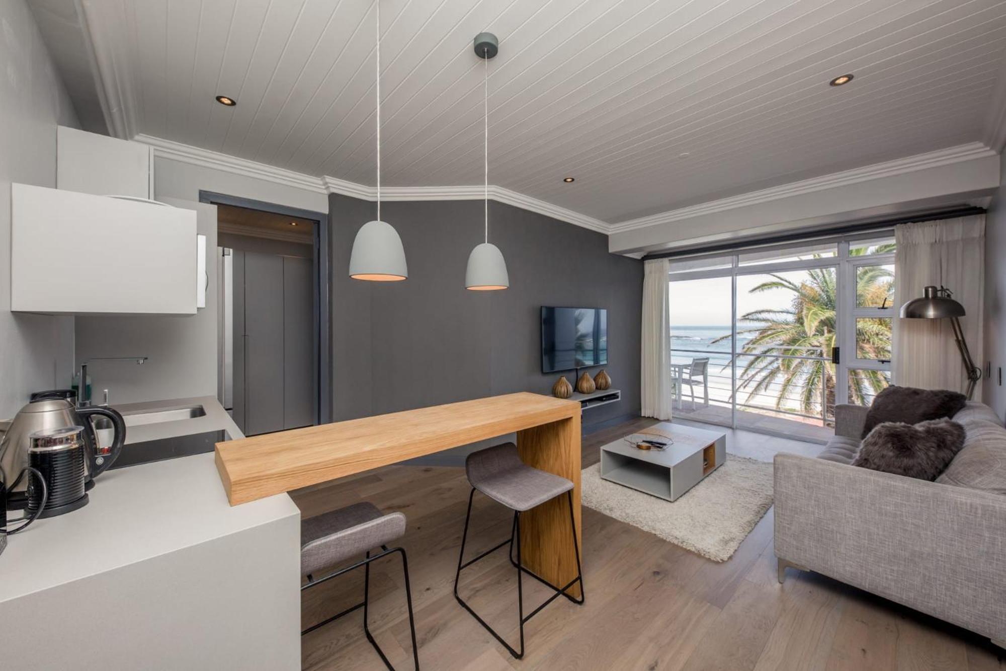 Seasonsfind - The Bay Kaapstad