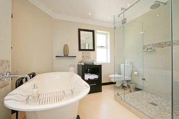Seasonsfind - The Bay * Cape Town
